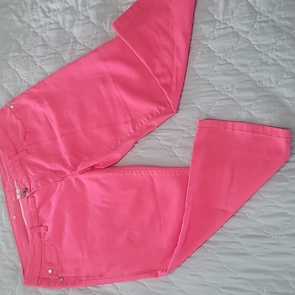 Celebridad Pink Fuchsia Rose Womens Capri Jeans. Size 15. Measures in Descriptio - Picture 3 of 12